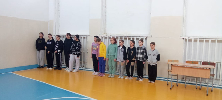 А ну-ка девочки.